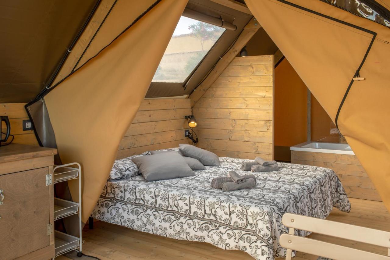 Glamping Debbiare Otel Riparbella Dış mekan fotoğraf